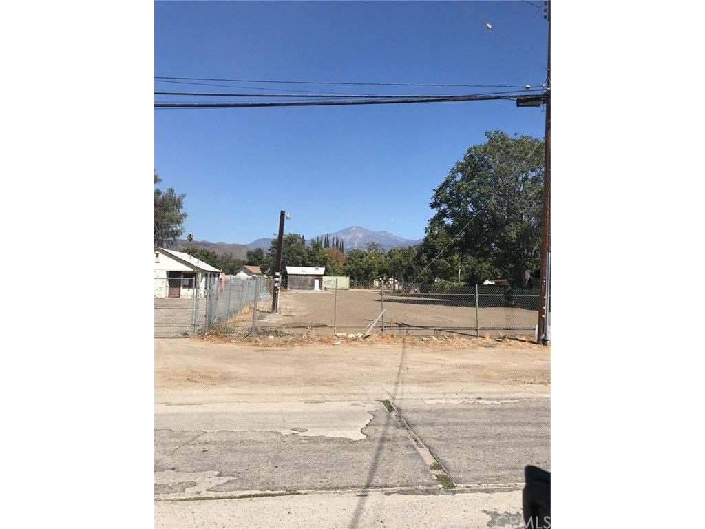 32436 Dunlap Blvd, Yucaipa, CA 92399